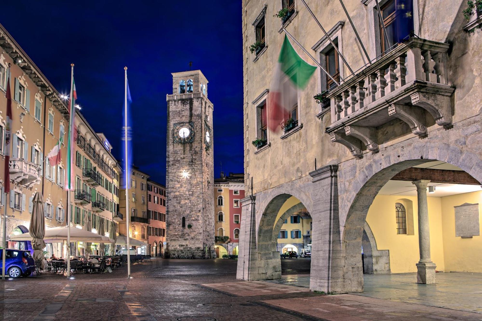 Appartamento Centro Storico Riva - Happy Rentals Kültér fotó
